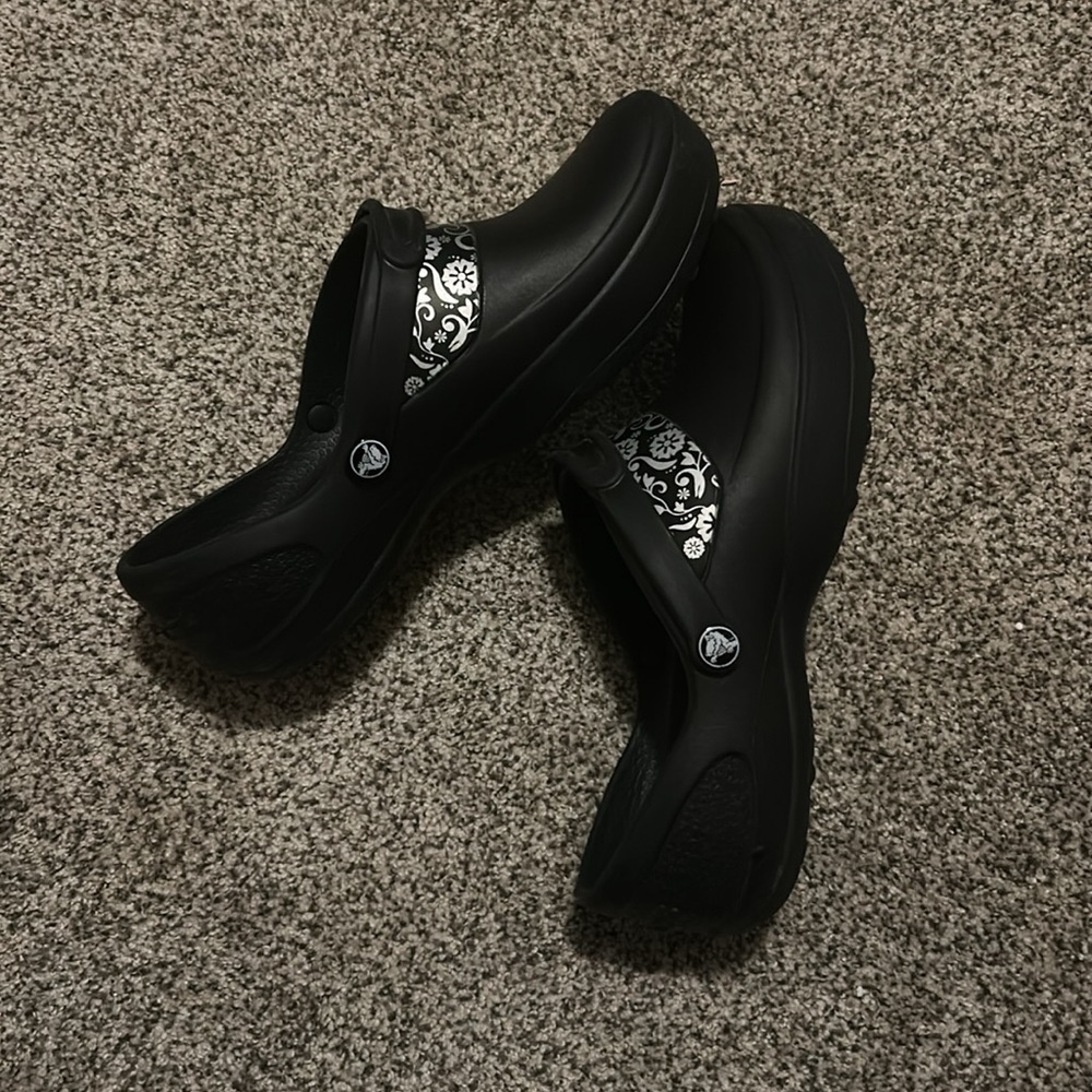 Crocs Clogs - Picture 5 of 5
